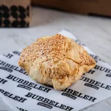 Bureka de ricota e mix de queijos